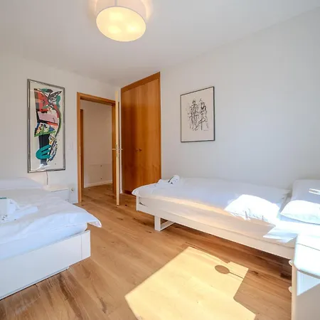 Apartment Casa Cresta C32, Zentrales Mit Bergblick By Vacations