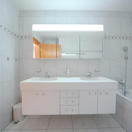 Appartement Casa Cresta C32, Zentrales Mit Bergblick By Vacations Arosa